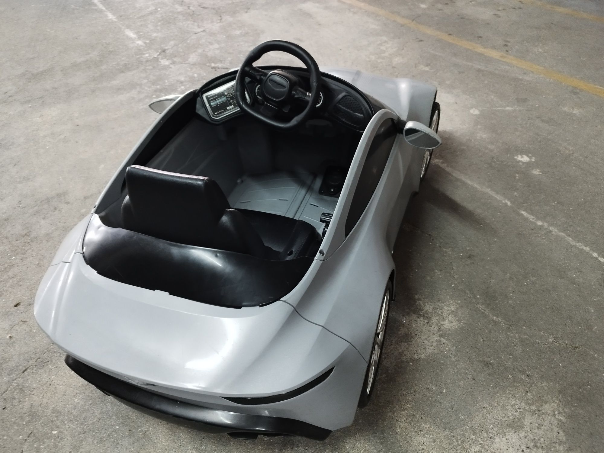 Carro elétrico Feber