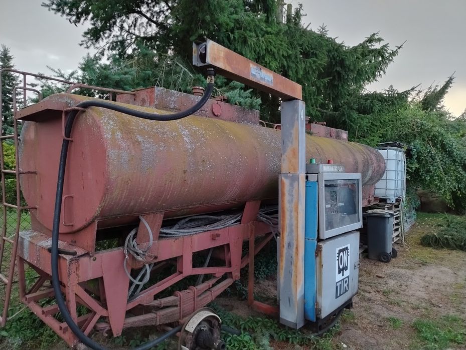 Zbiornik na paliwo dwukomorowy