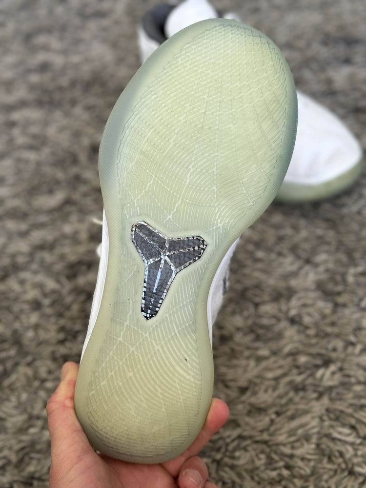 Кроссовки Nike Kobe AD 922482-102