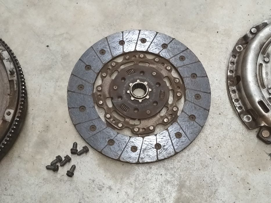 VW Touran 2.0 TDI sprzęgło dwumasa tarcza docisk KOMPLET