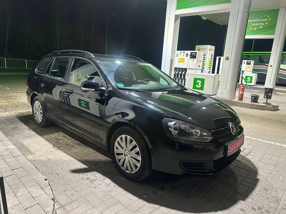Економне авто golf 6 1.6 TDI 2011р.