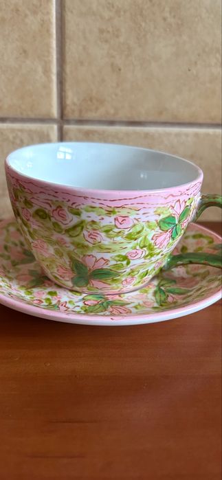 Filiżanka ze spodeczkiem ręcznie malowana