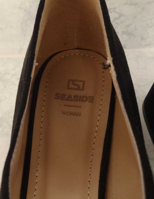 Sapatos Senhora de Tacão e Laço Camurça Preta