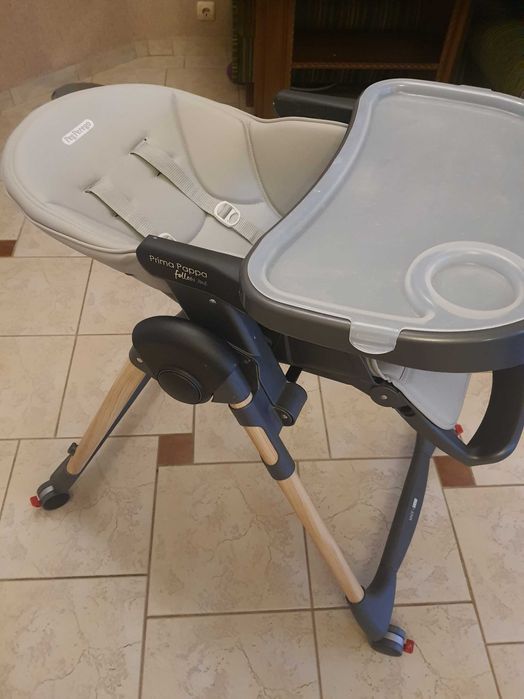 Стільчик для годування італійської фірми Peg Perego