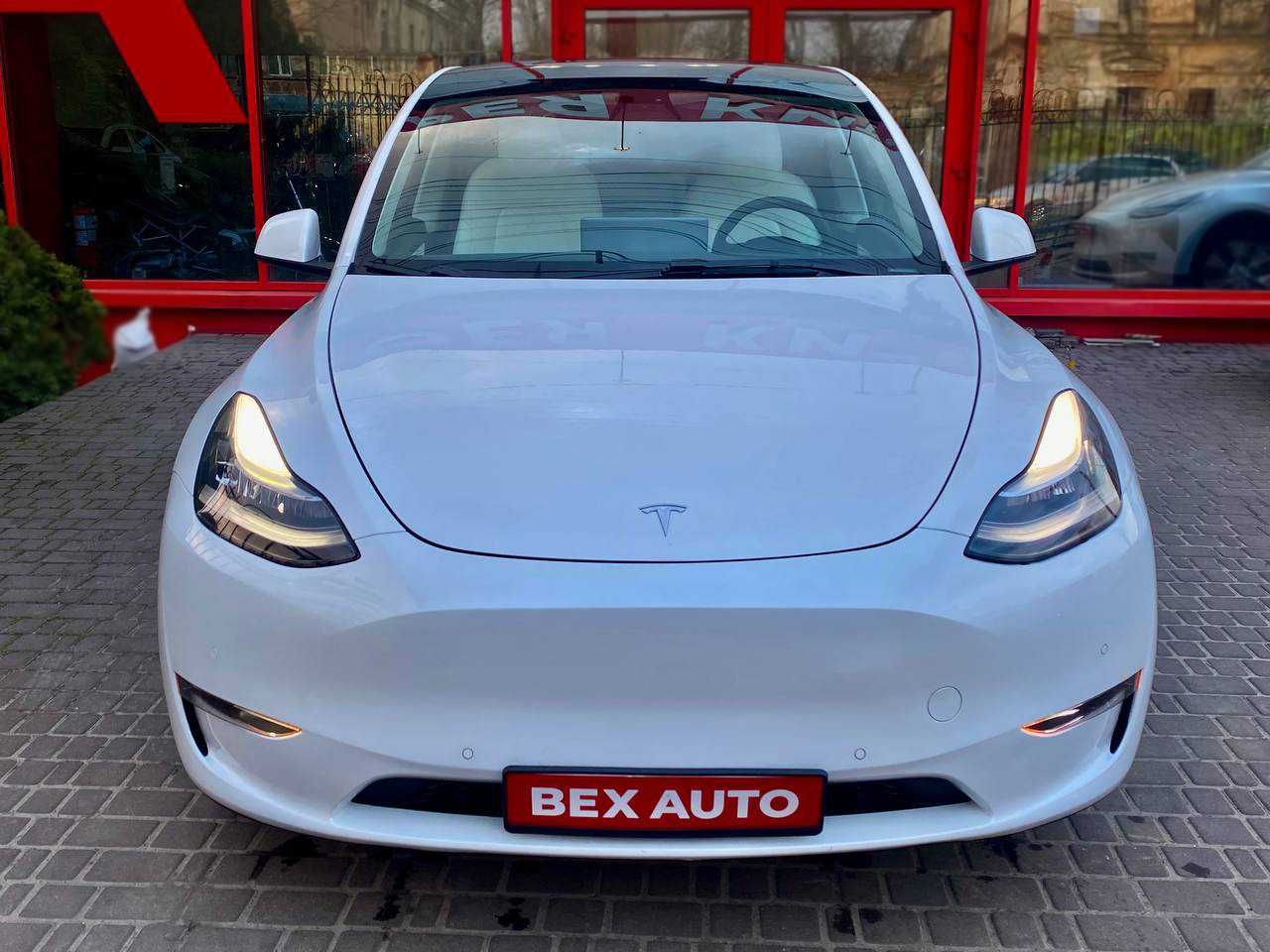 Електромобіль Tesla Model Y 2022 Long Reage Dual motor 82 кВт 545 км