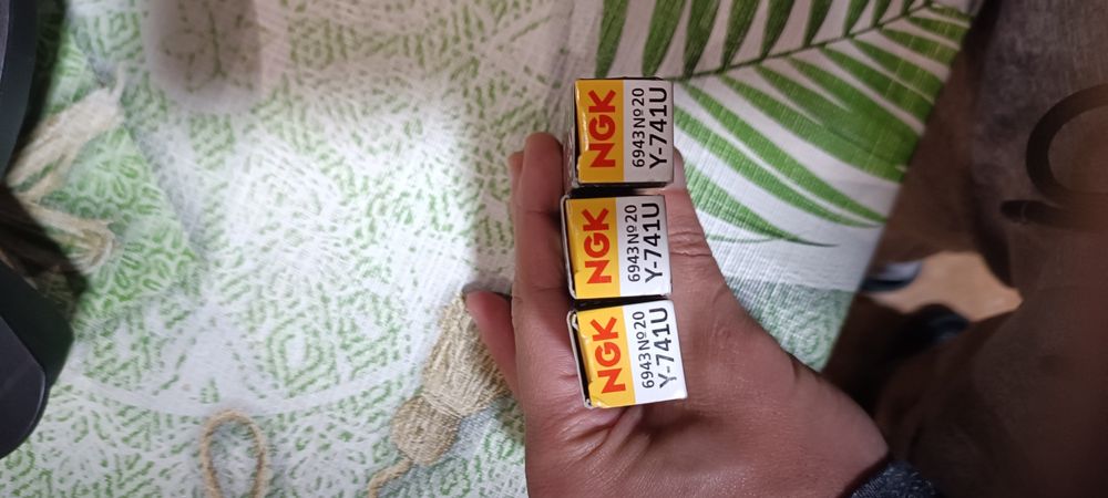 Velas NGK N° 20 Y-741U novas