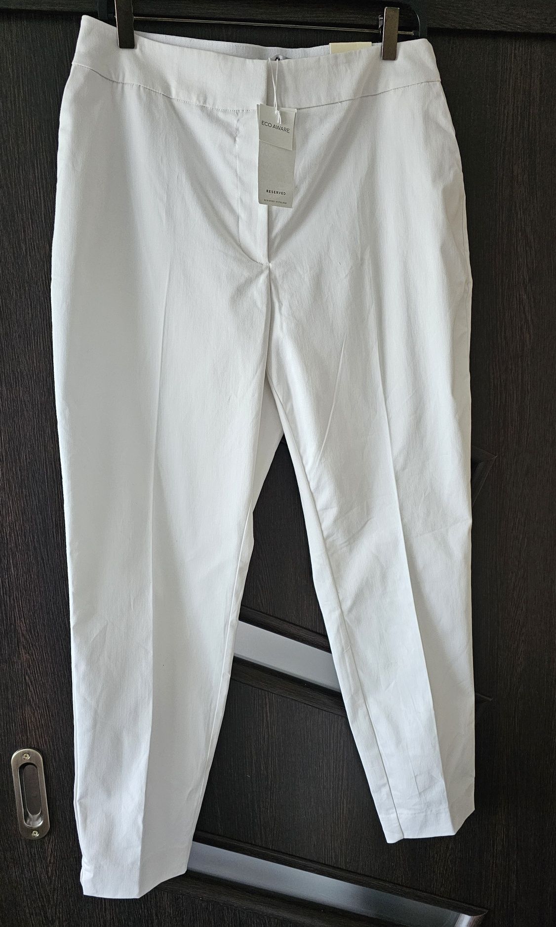 03 Reserved Spodnie damskie białe r.XL