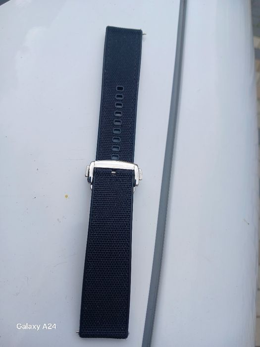 Продам ремінець, з кліпсою як в omega.