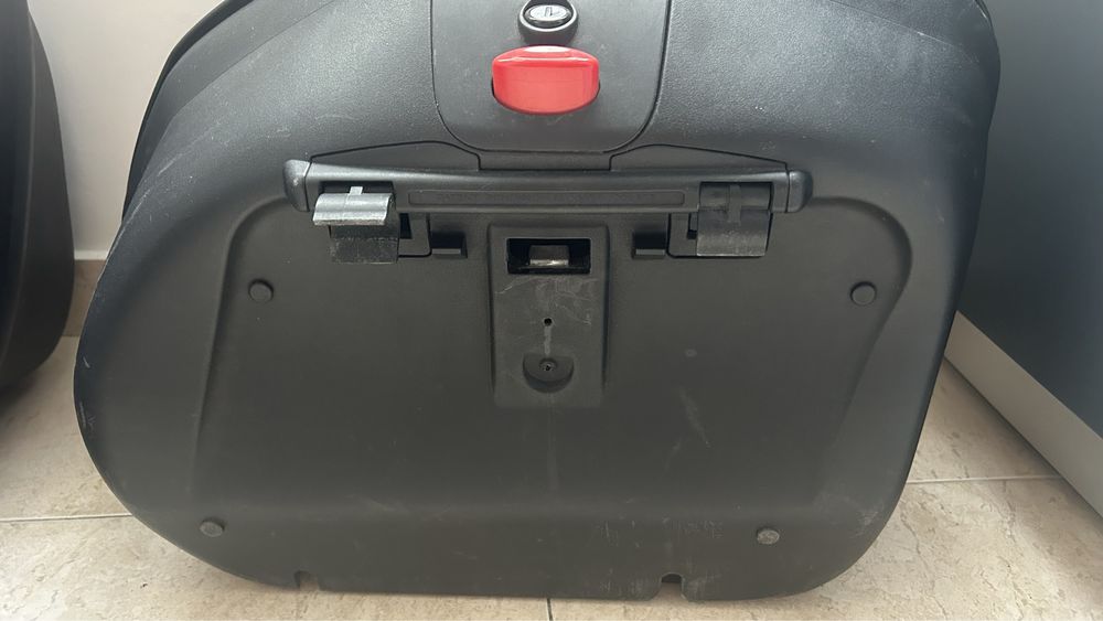 Malas laterais de origem da suzuki e top case