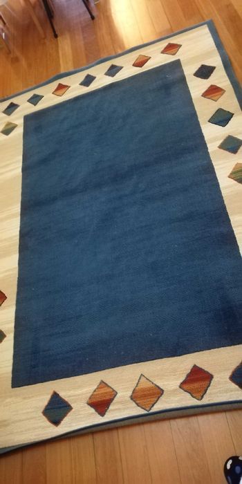 Carpete 1.60 cm x 2.30 cm