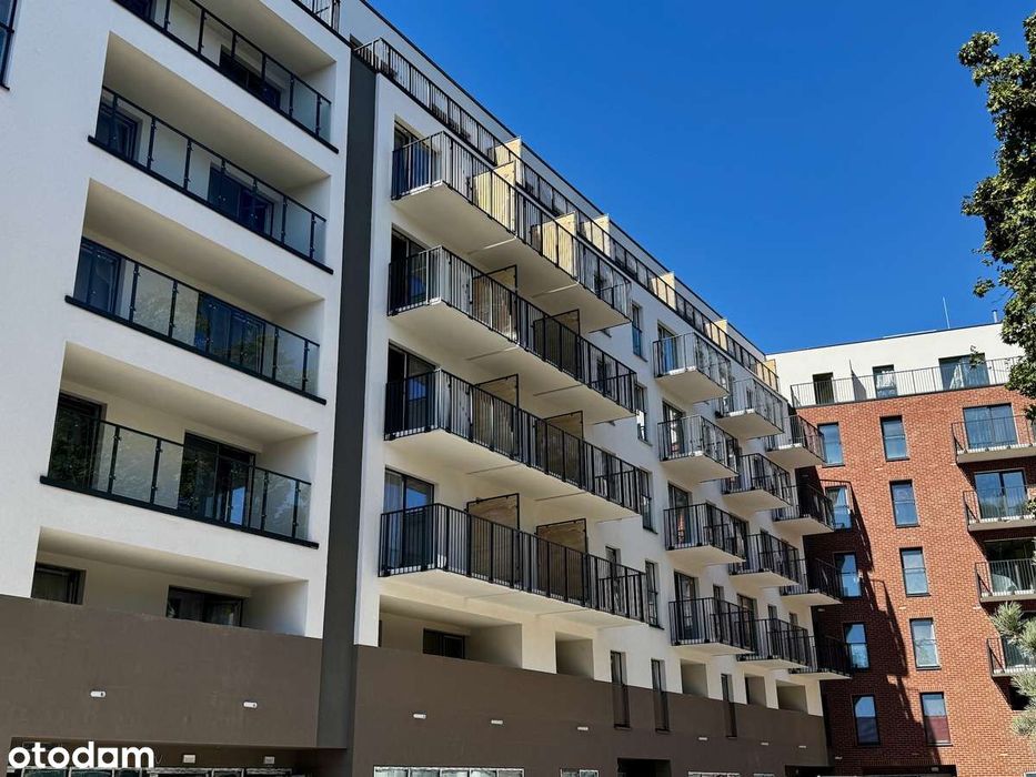 Świeżo Oddany Blok !! Ścisłe Centrum !!! Parking - Gratis !!!