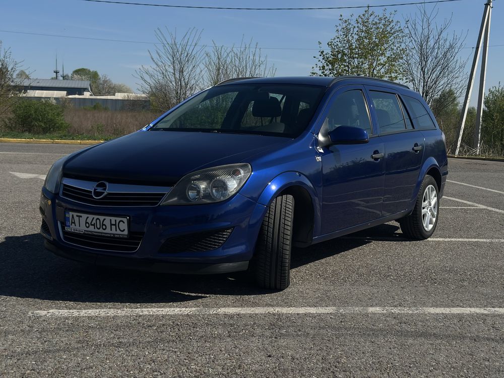 Opel Astra H 2009. Blue edition