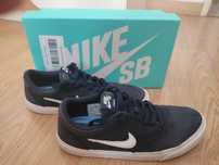 Ténis Nike SB Charge Canvas