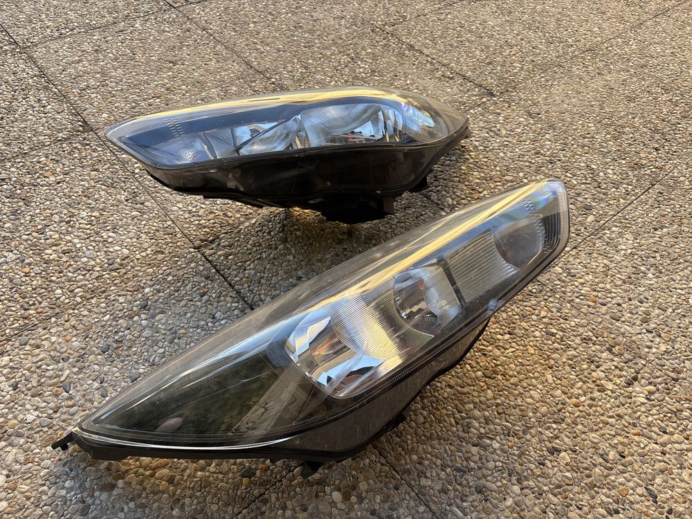 Farol Ford focus