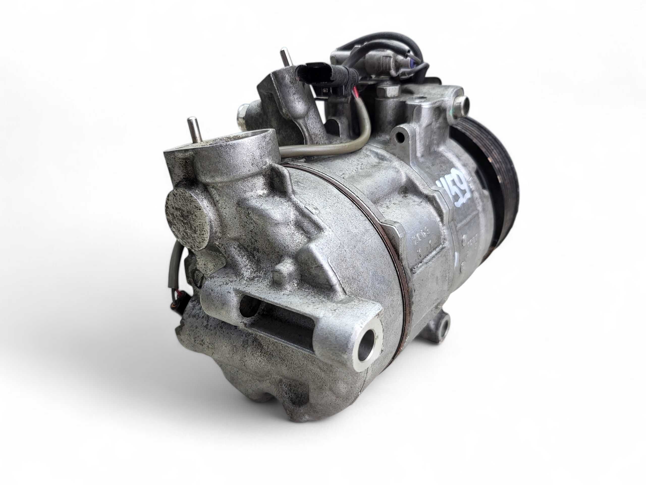 Компрессор кондиционера BMW 1 F20 F21 / BMW 3 F30 1.6