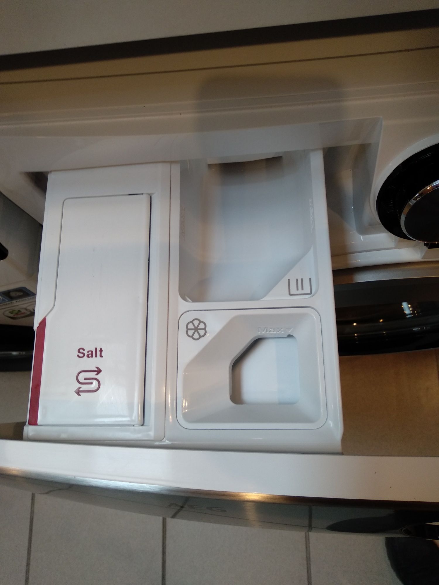 OUTLET Janki ul Wspólna 6 Pralka AEG L9FEC49S
