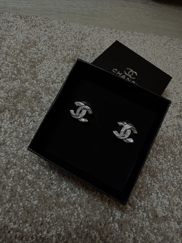 Вишукані сережкі chanel