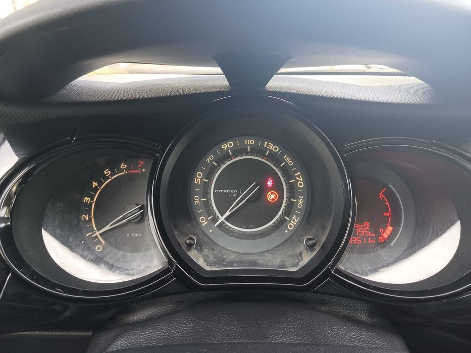 Citröen C3 1.4 75cv (133.800kms)