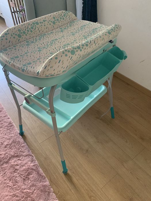 Banheira com trocador bebe