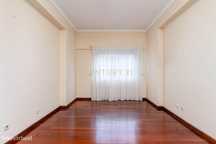 Estupendo Apartamento T4 Queluz Centro