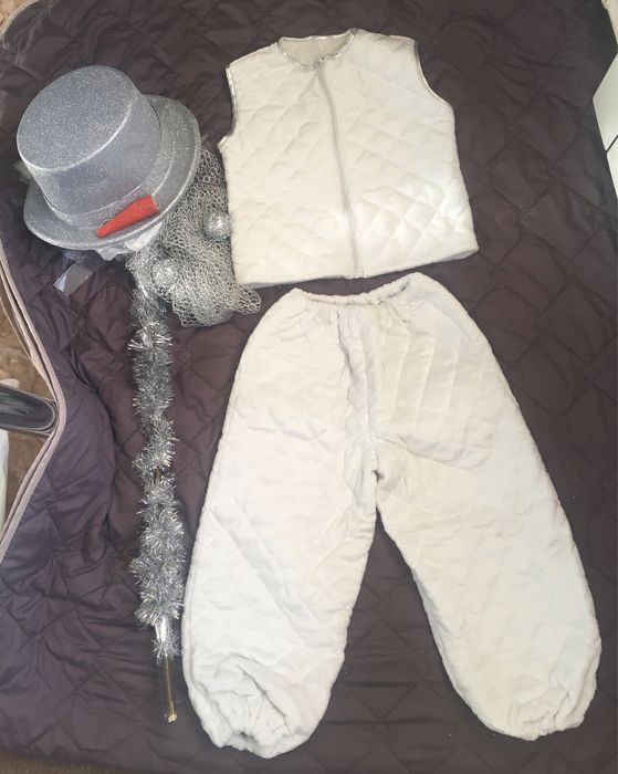 Костюм гномика,гнома,зайчика,зайця,сніговика,жабки. Прокат