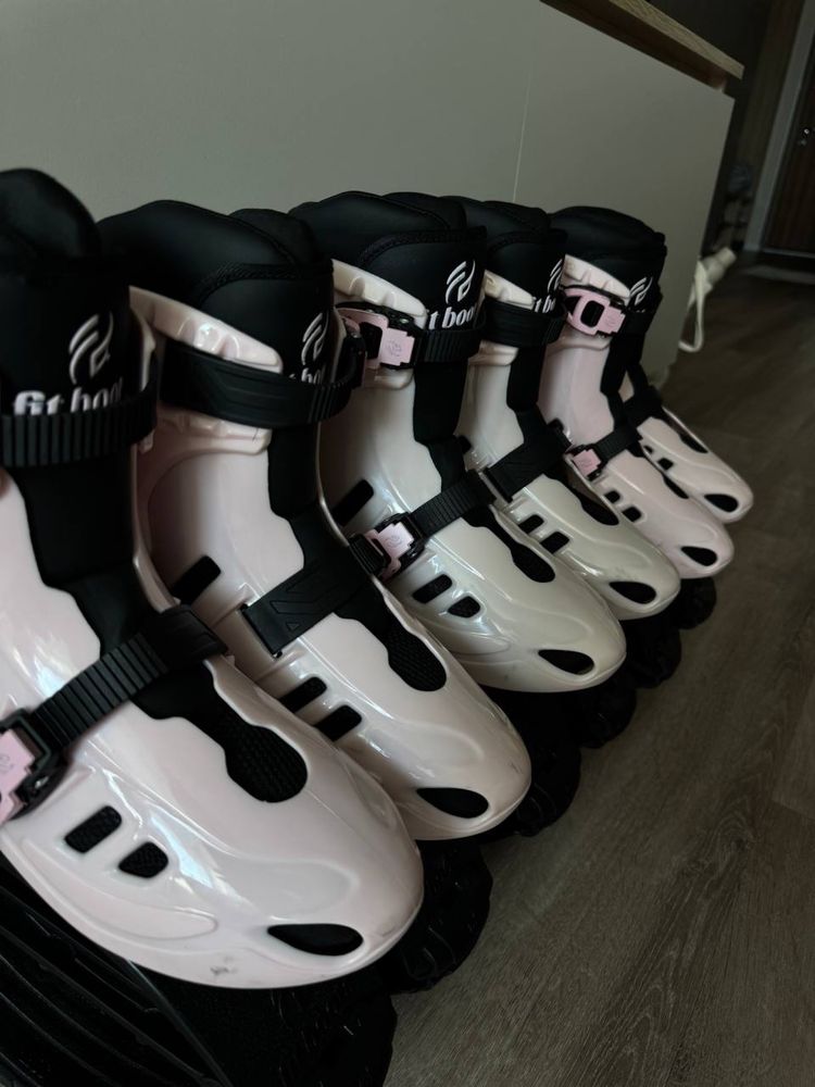 Боти бренду Fit Boots