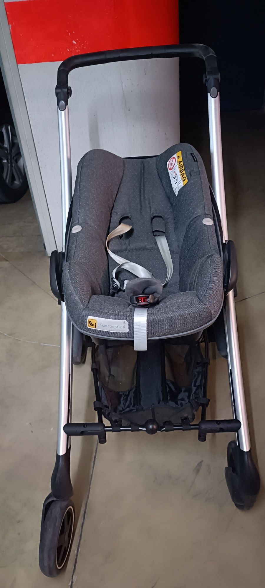 Vendo carro e ovo bebé Confort