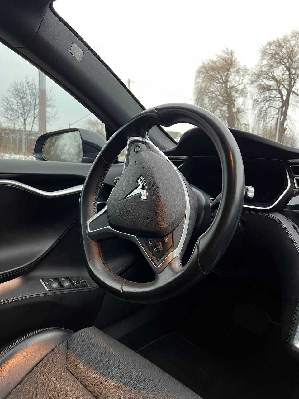Tesla Model S 75 rest 2017року