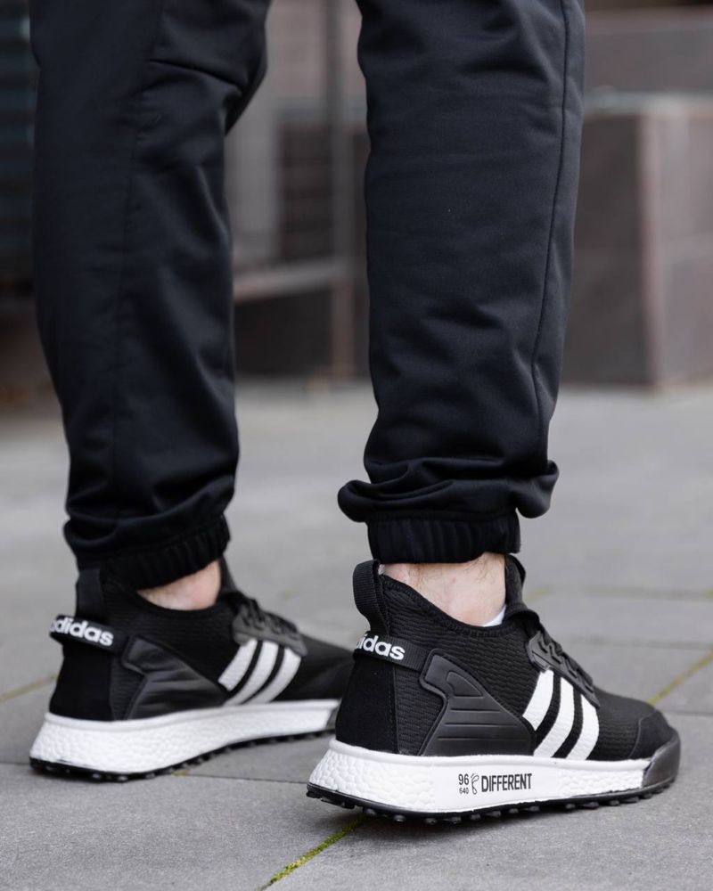 Чоловічі кросівки адідас Adidas Different Black White 40,41,42,43,44