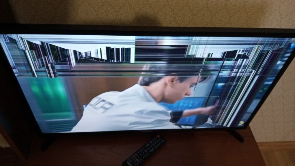 Продам Samsung UE32J5000AK