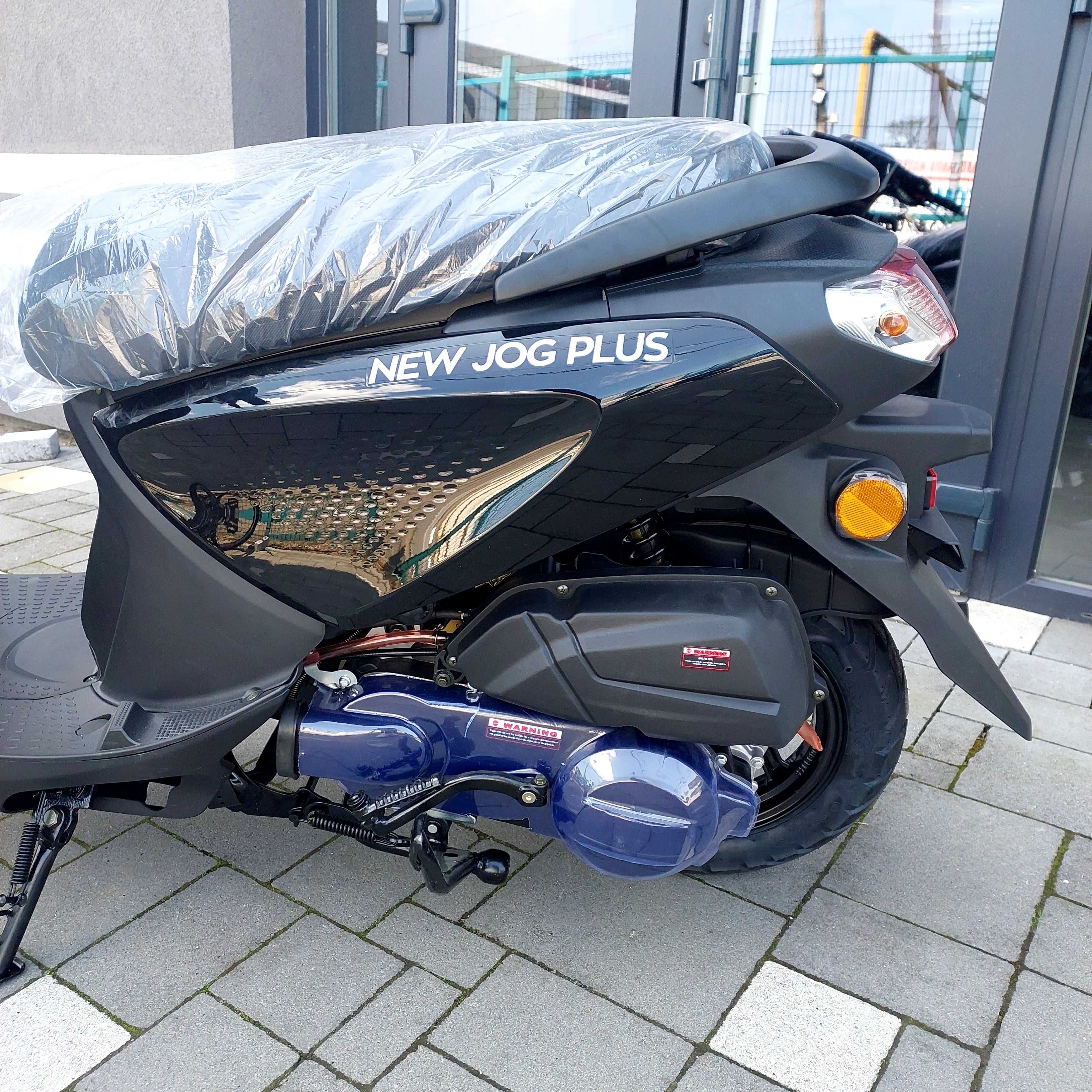 Скутер Forte NEW JOG PLUS, 125 см3, чорний, 8 к.с., гарантія, доставка