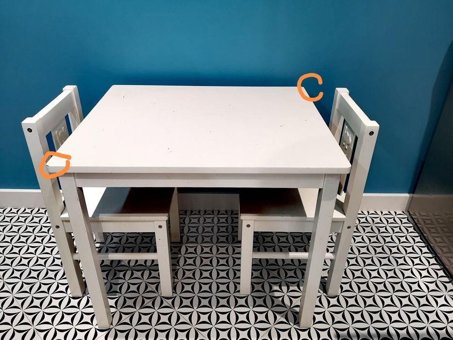 Stolik dziecięcy IKEA Kritter z krzesełkami