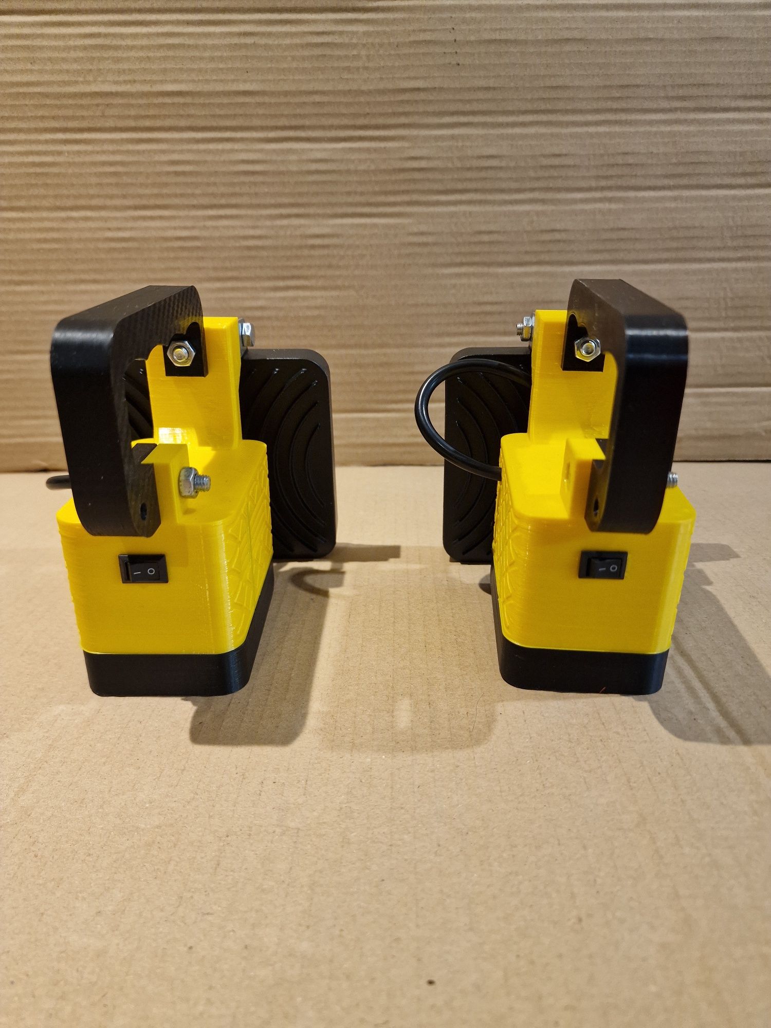 Lampa do baterii Dewalt 18V z ZABEZPIECZENIEM!