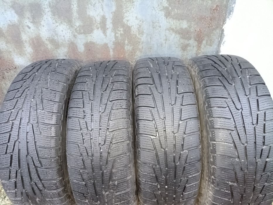 Шини Nokian 225 65 17 комплект
