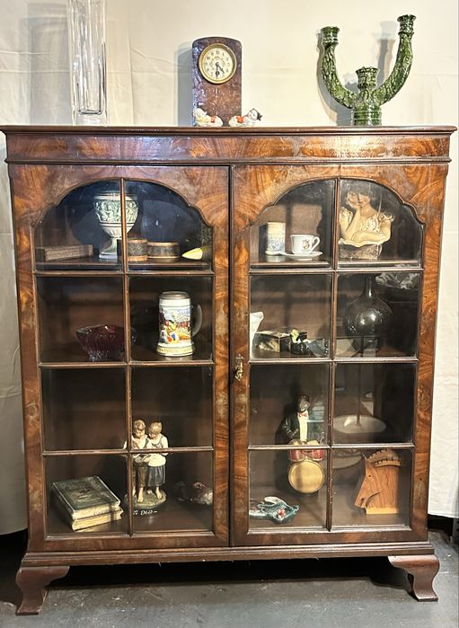 Vitrine inglesa classica  ( marca  da fabrica )