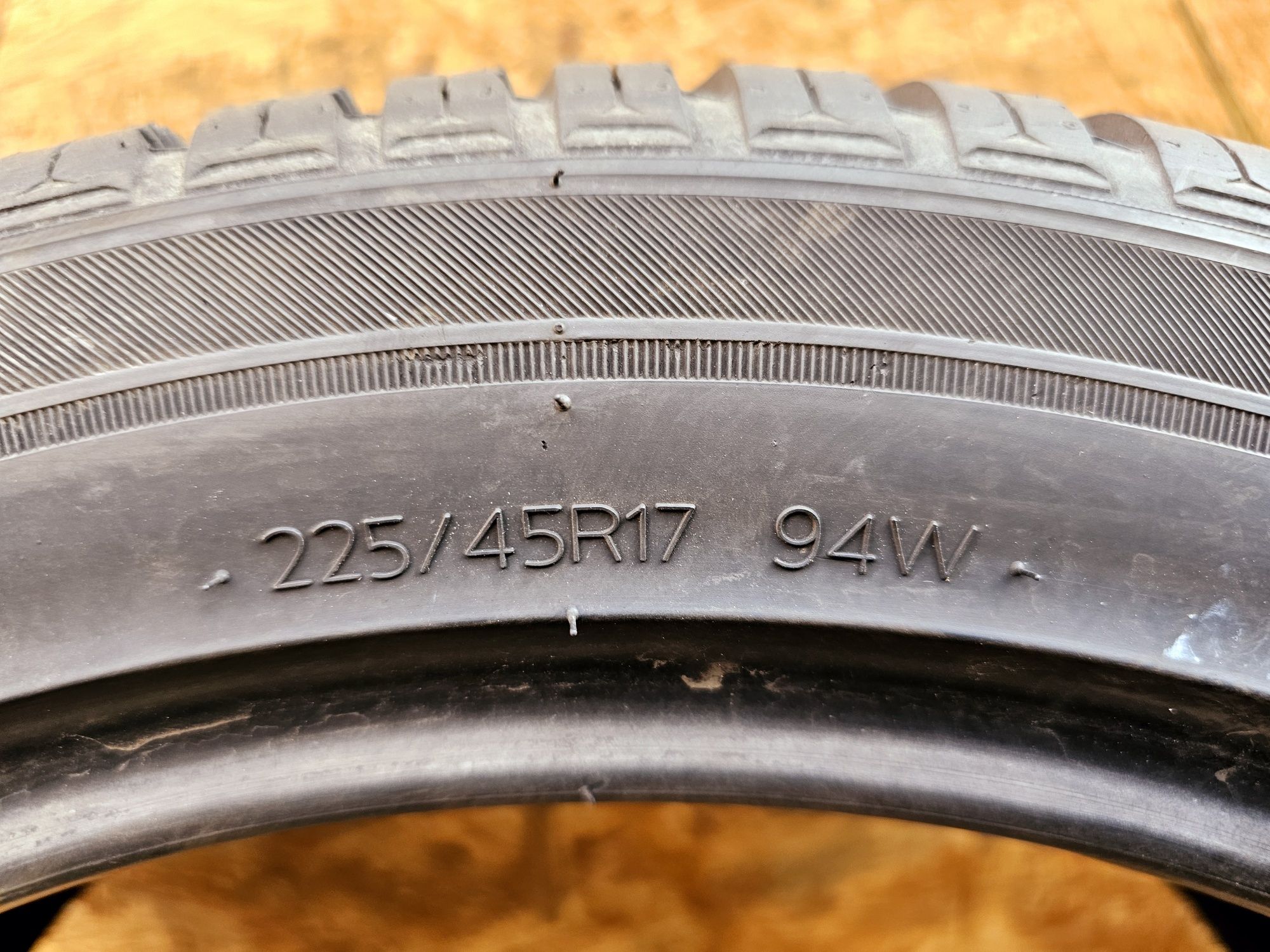 BDB Stan!!  7mm. 225/45 r17 Hankook Kinergy 4S.  Całoroczne.  3419