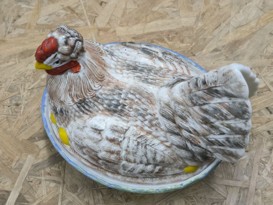 Porcelanowa kura – bombonierka z Ćmielowa / Chodzieży – ręcznie malowa