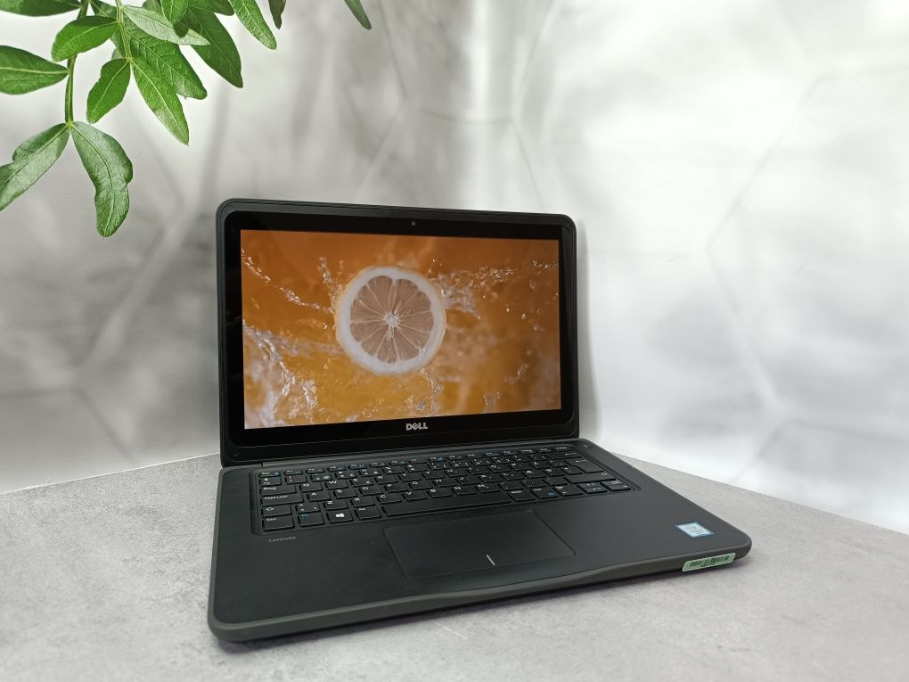 Сенсорний ноутбук Dell Latitude 3380/i3-6006U/8 ГБ/256 GB/13.3 " HD