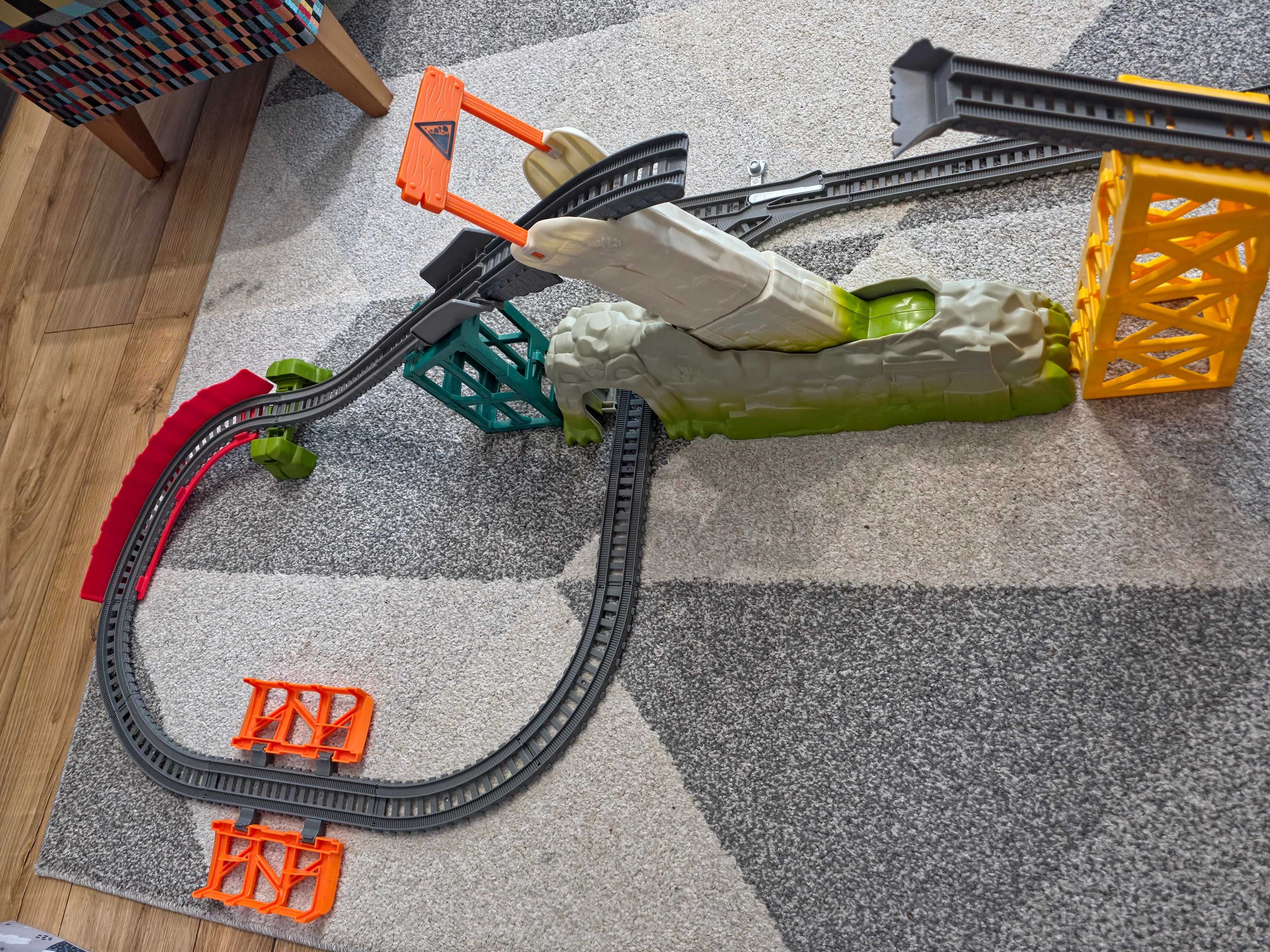 Fisher-Price Trackmaster Zestaw Ucieczka Przed Lawiną Bdp13