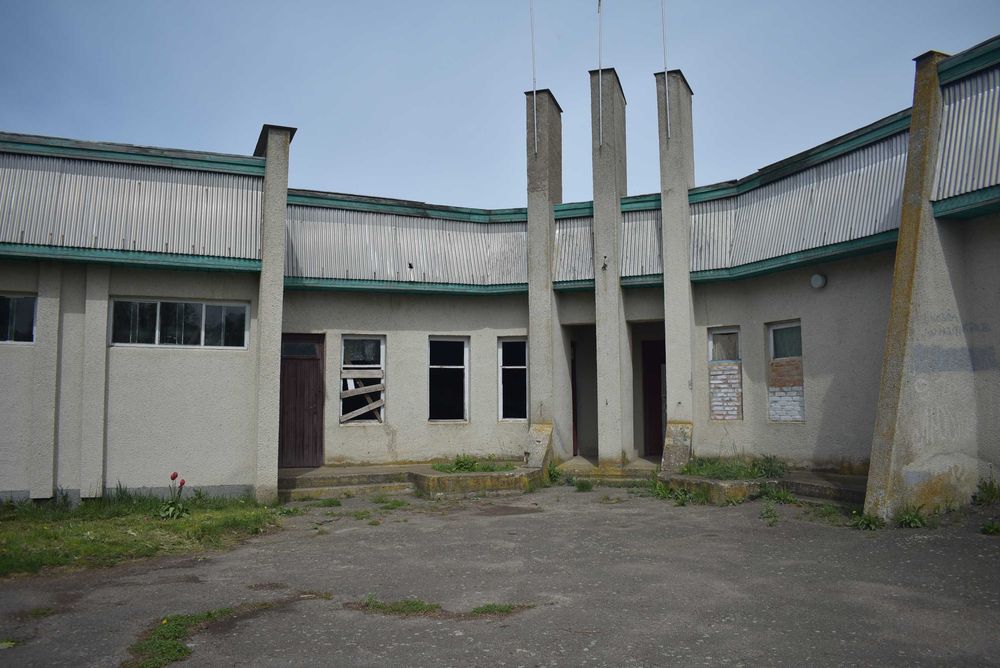 Одноповерхова будівля S= 231,8 м2. Матусів, вул. Кравченка 15-А