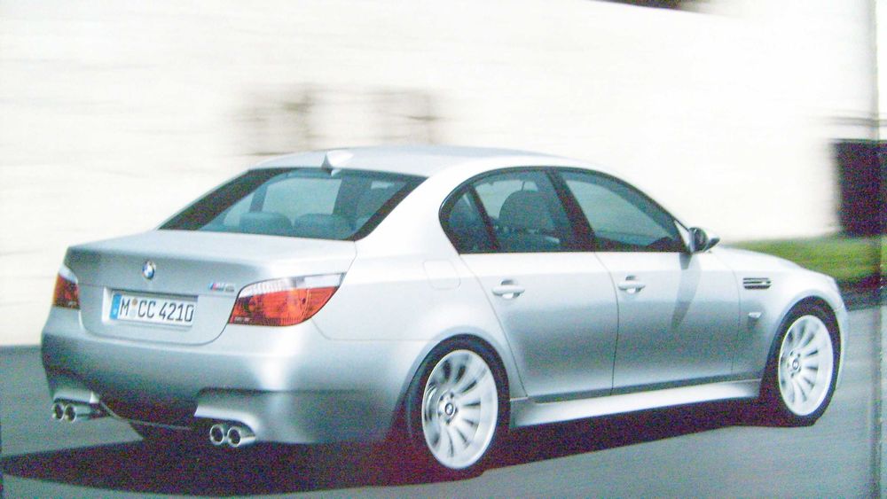 BMW M5 seria E60 M-Power 2004 / obszerny prospekt 76 stron, stan BDB