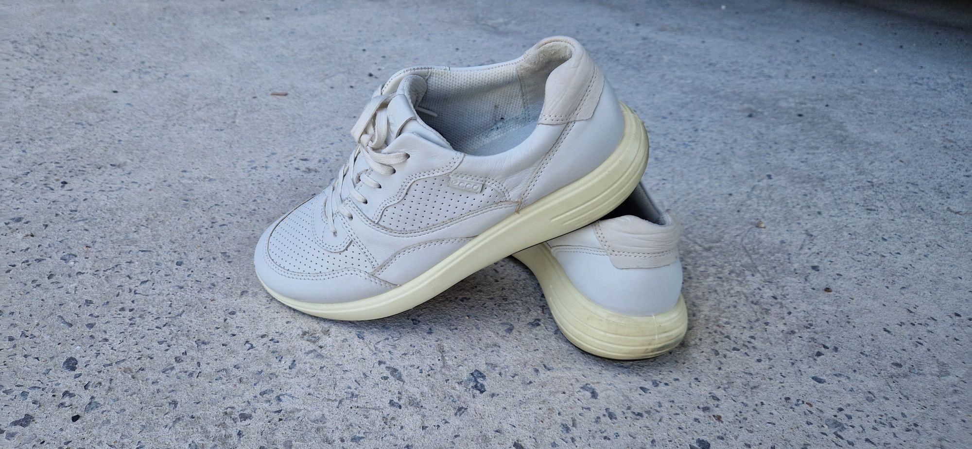 Sneakersy ecco białe damskie buty sportowe 38