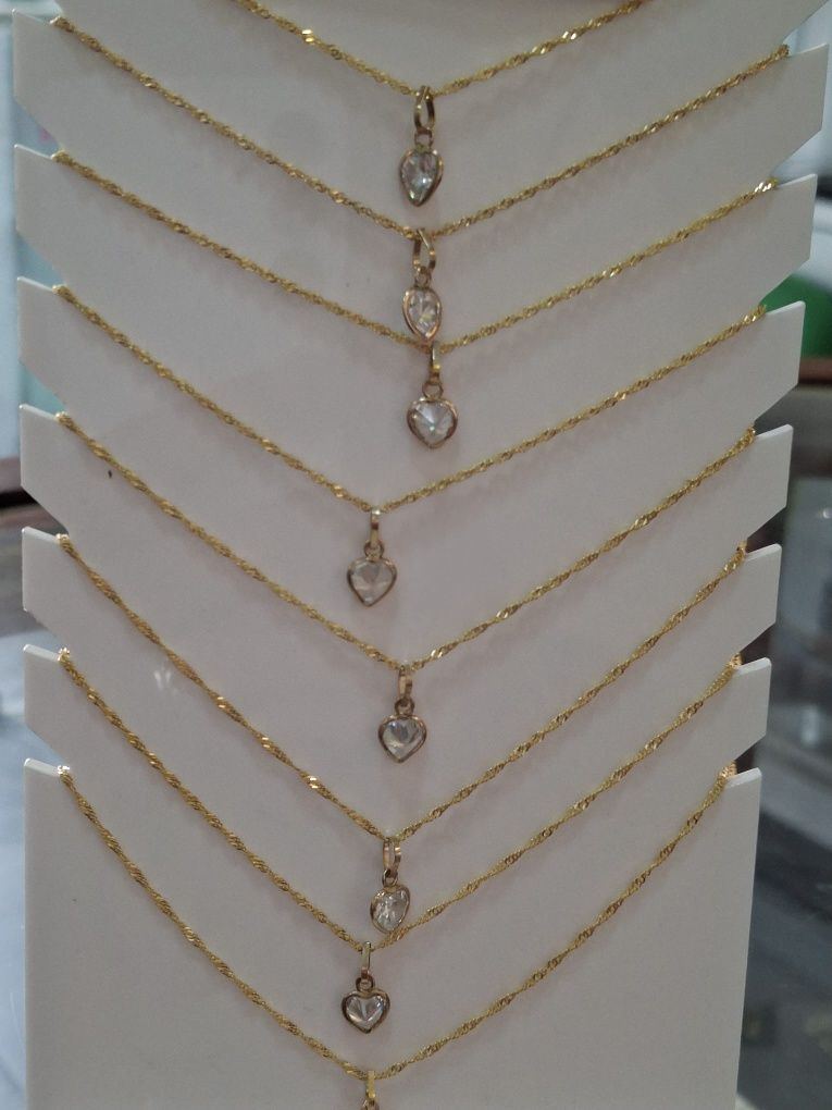 Fio ouro 9k com pendentes