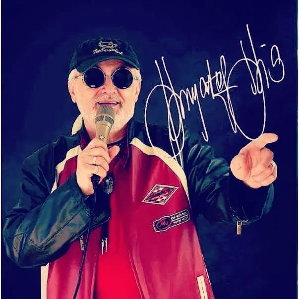 Śpiewający D-j, wokalista, konferansjer - artystyczna oprawa muzyczna.