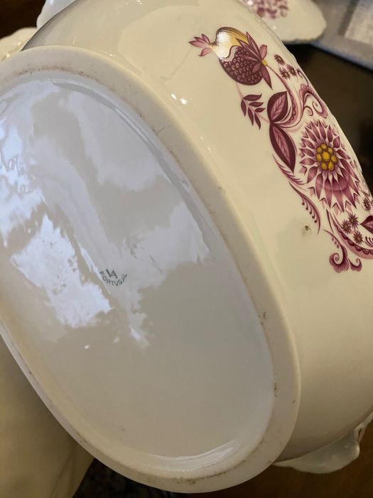 Conjunto de jantar da Vista Alegre dos anos 70