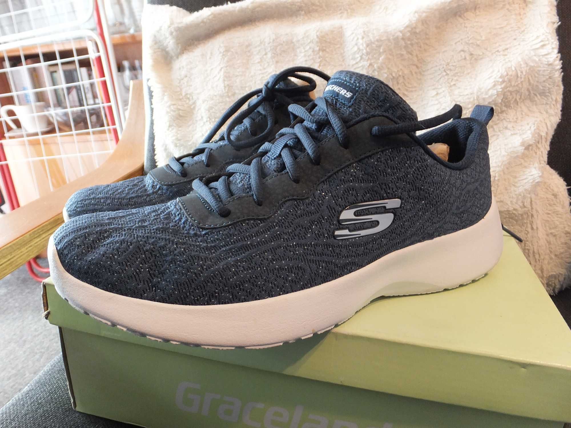 Buty Skechers Dynamight rozmiar 42