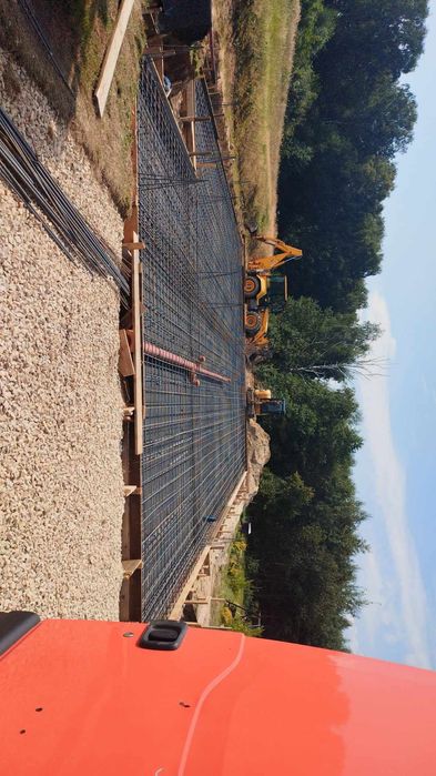 Budowa domów (usługi budowlane,płyty fundamentowe, murowanie ,dachy)