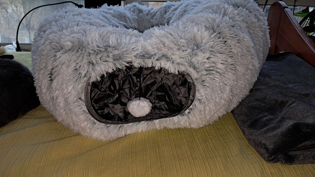 Cama fofa para Gato com tuneis