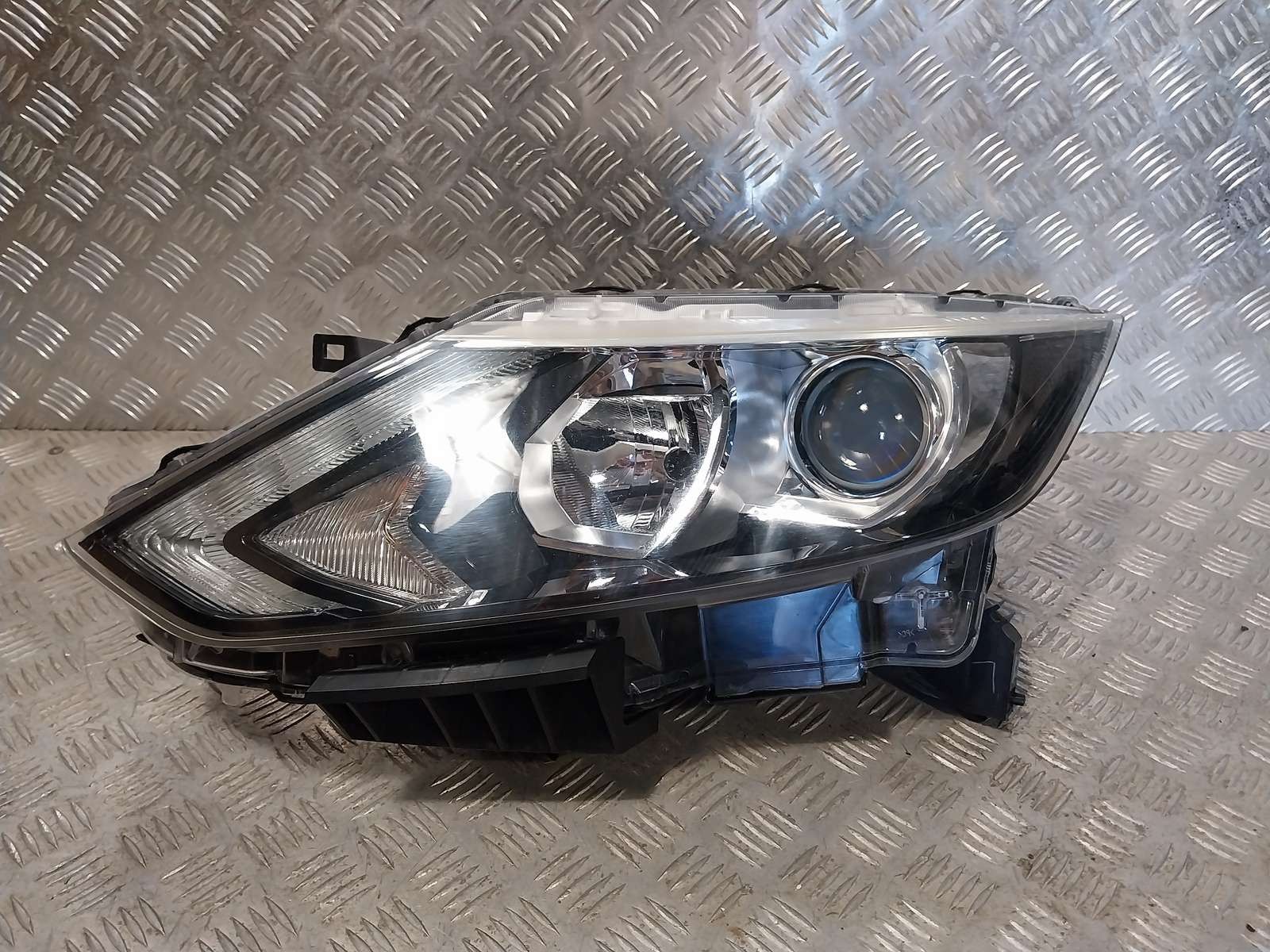 Nissan qashqai ii j11 lampa przód lewy soczewka