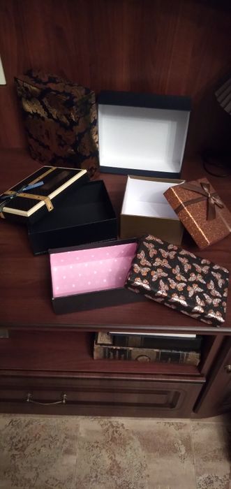 Коробка подарункова